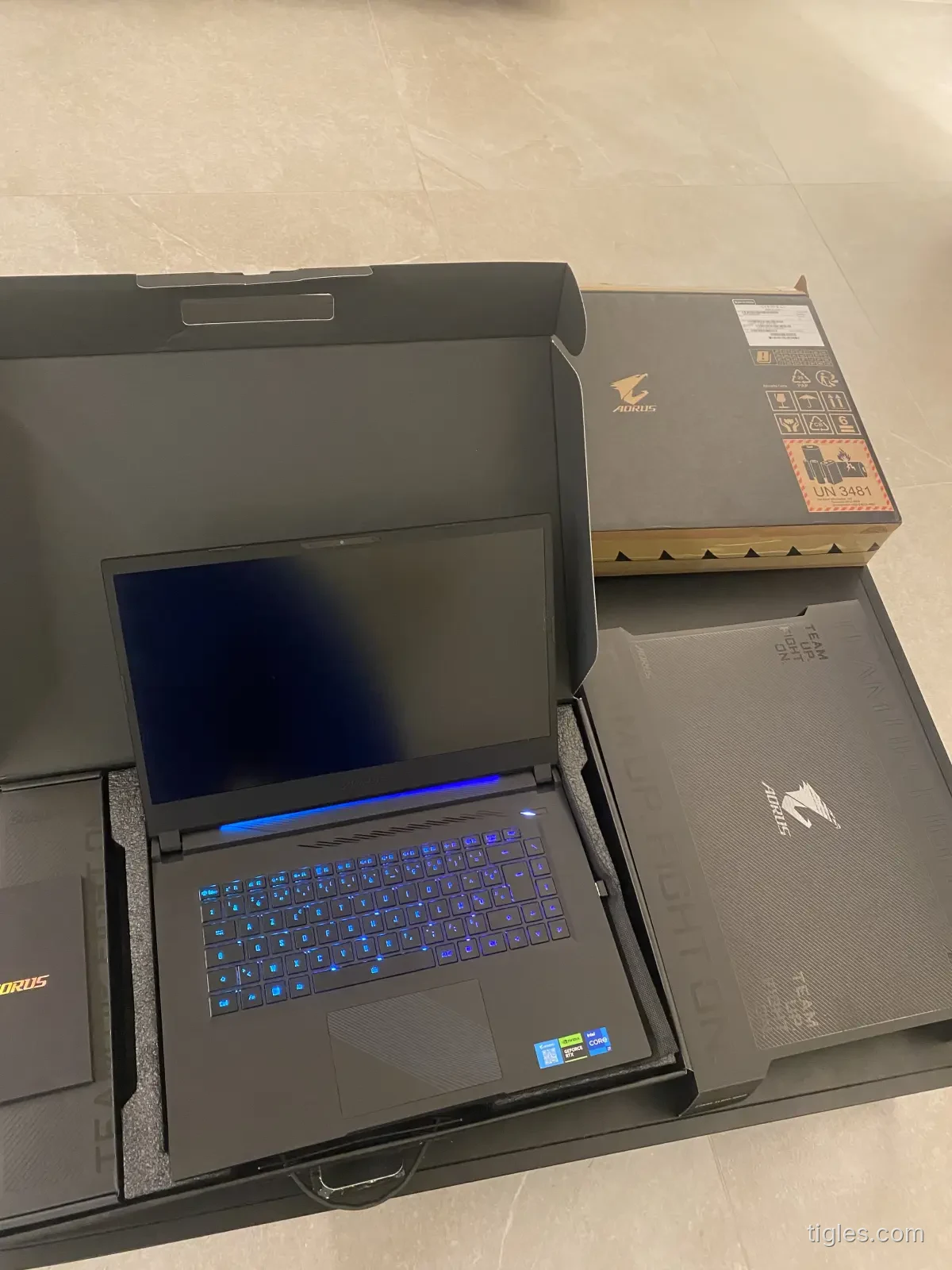Vendo notebook Gigabyte Laptop AORUS Creator & Gam