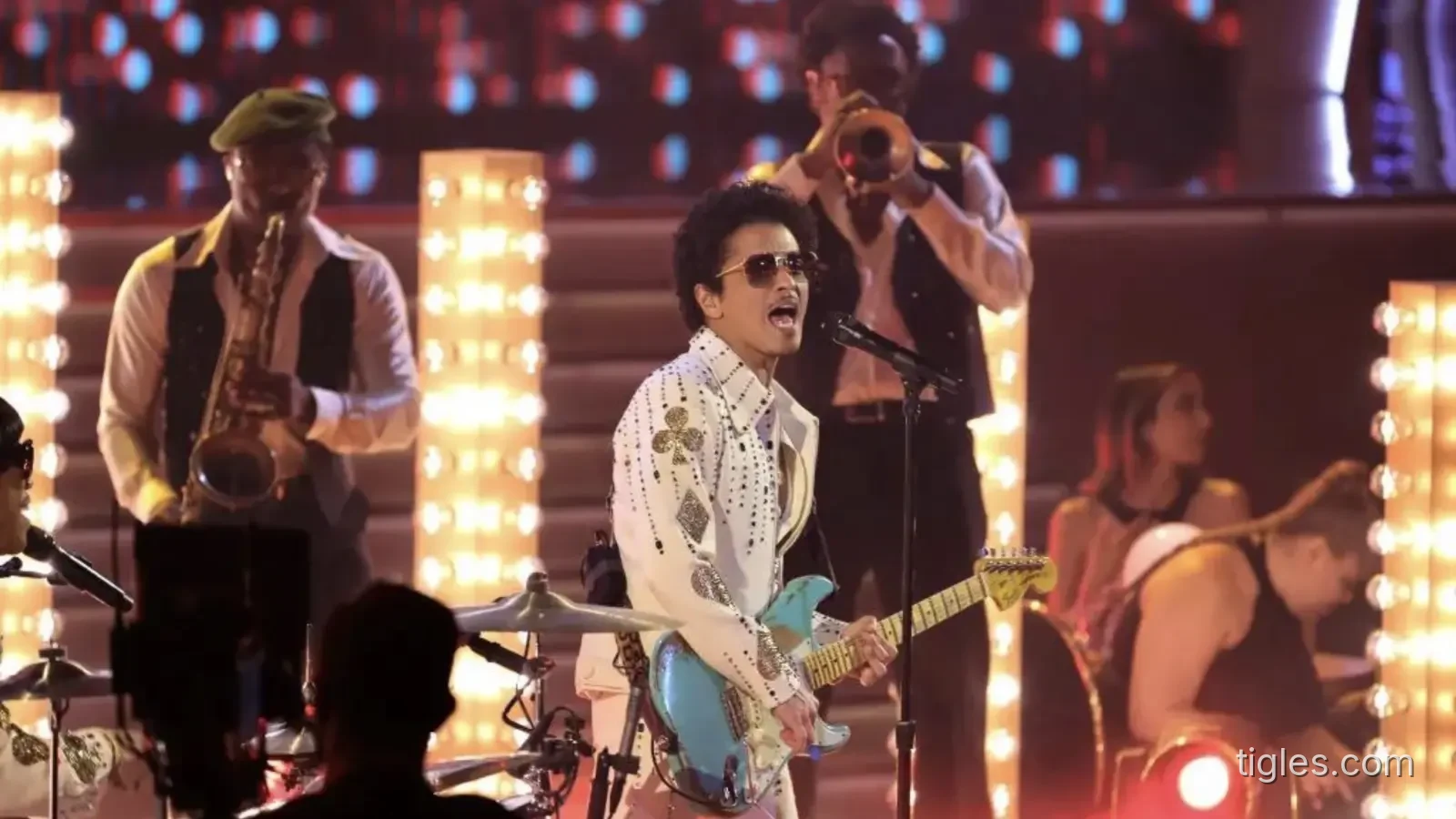 Bruno Mars – The Romantic Tour